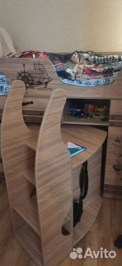 Кровать-трансформер. Чердак, стол