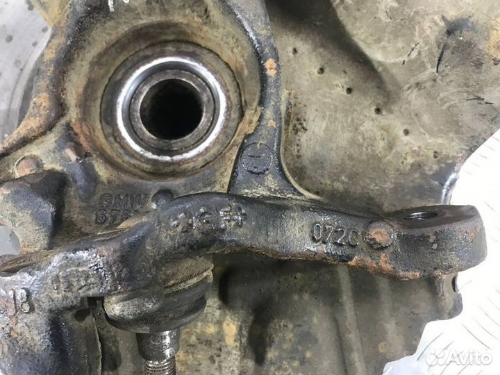 Кулак поворотный передний правый Bmw Х5 Е53 M54B30