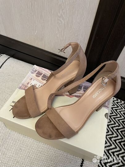 Босоножки,туфли