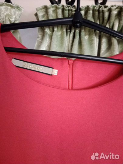 Платье малиновое