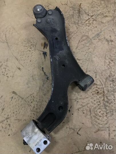 Рычаг подвески нижний передний правый Opel Antara