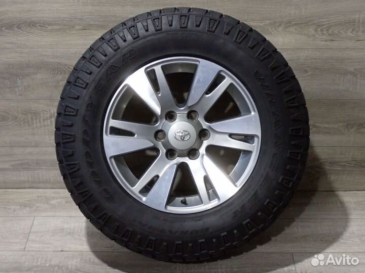 Комплект оригинальных колес Toyota Prado R18