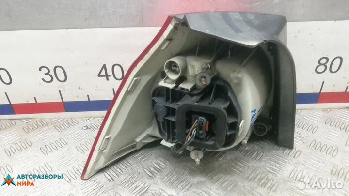 Фонарь задний правый Volkswagen Golf 5 2005