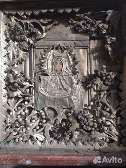 Икона в киоте