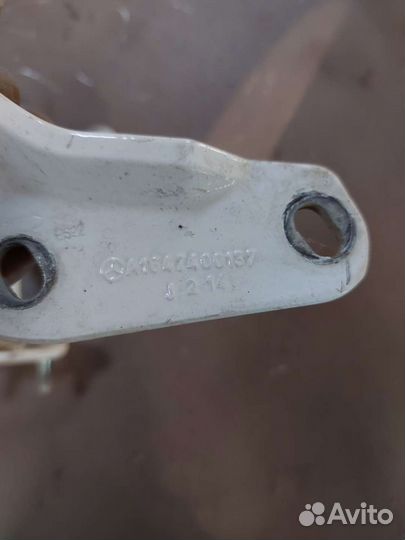 Петля крышки багажника на Mercedes ML GL 164