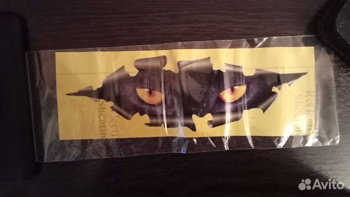 Наклейка на авто 