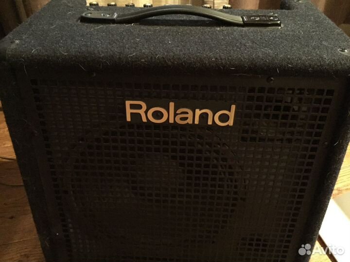 Roland KC 300