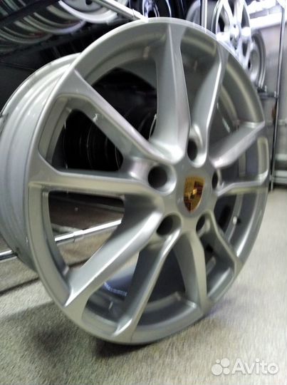 Оригинальные R18 диски Porsche Cayenne, в идеале