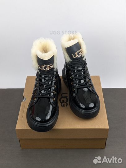 UGG shanti black