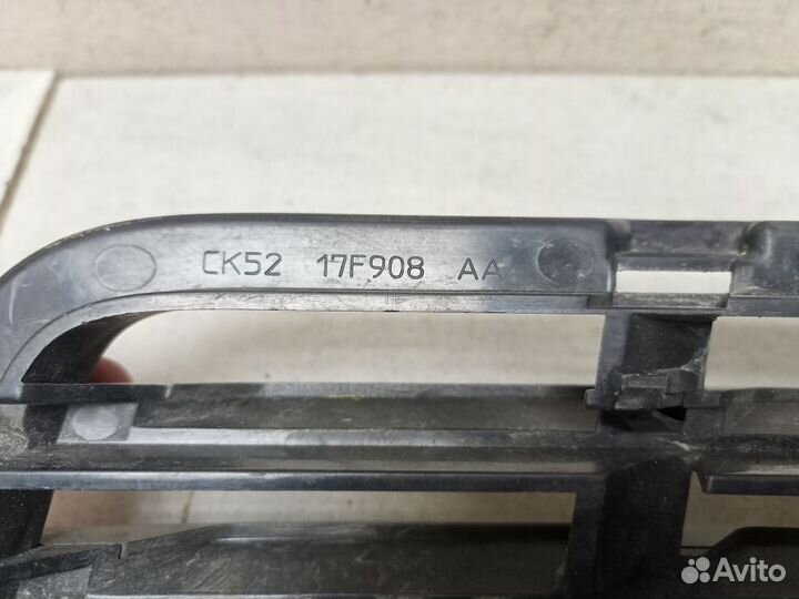 Решетка бампера Ленд Ровер