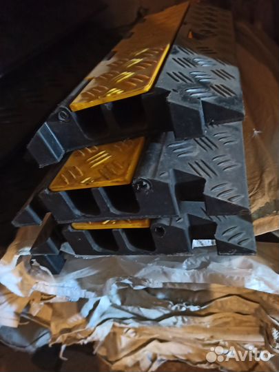 Кабель-каналы Handle и Cable Protector