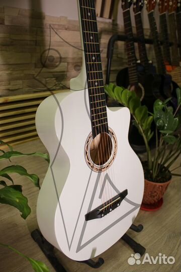 Акустическая гитара