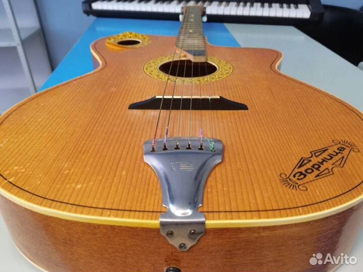 Болгарска Кремона Зорница. Состояние Хорошее