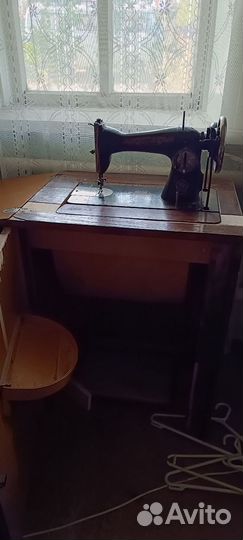 Швейная машина Подольск ножная