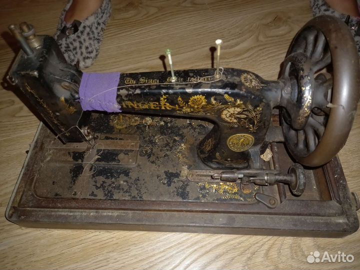 Швейная машина Singer