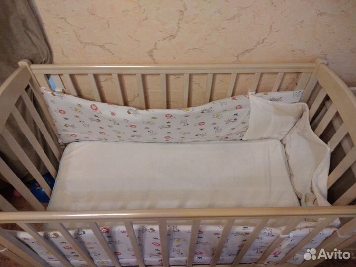 Детская кроватка
