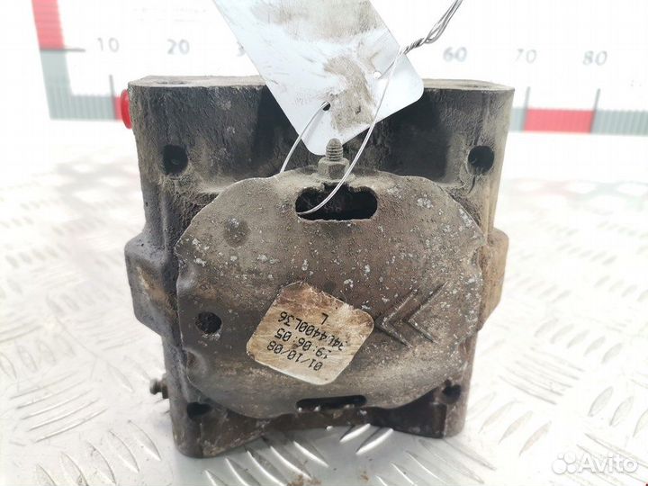 Суппорт задний правый для Peugeot-Citroen C5 1