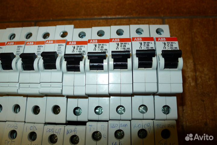 Автомат ABB С25