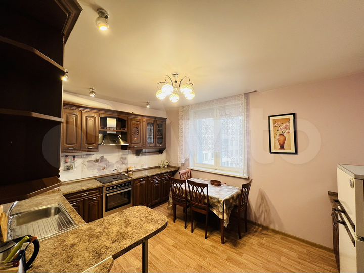 2-к. квартира, 80 м², 9/25 эт.