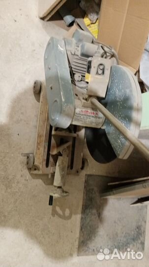 Отрезная пила по металлу