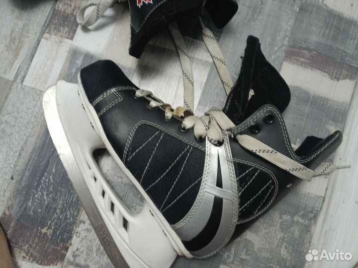 Коньки хоккейные 39