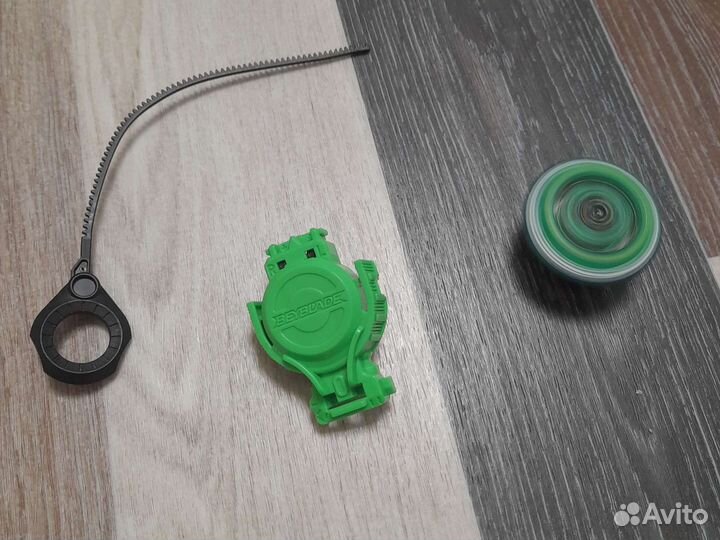 Боевой волчок beyblade
