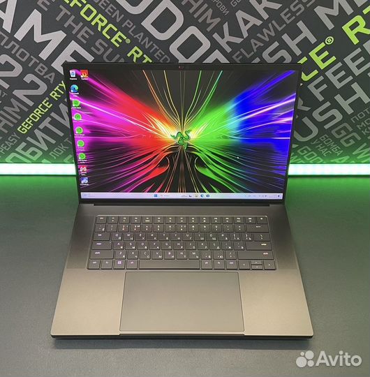 Razer Blade 16 Miniled RTX4090/4k 120Hz/240Hz 32/2