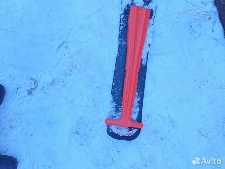 Сноуборд с ручкой