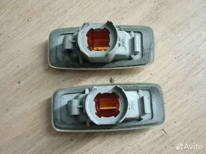 Инфинити м35 повторитель в крыло