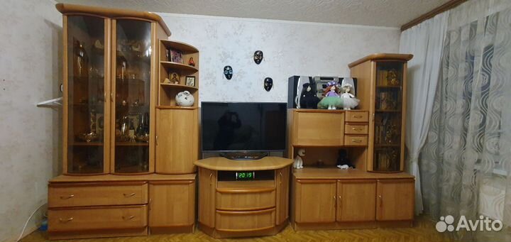 Стенка угловая в гостиную