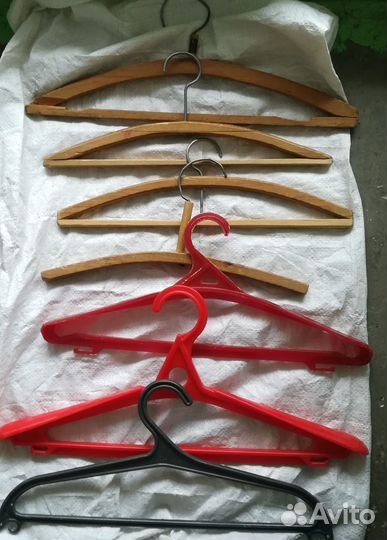 Вешалки плечики