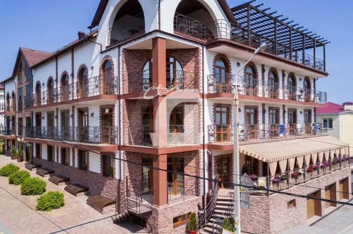 Гостиница, 2300 м²