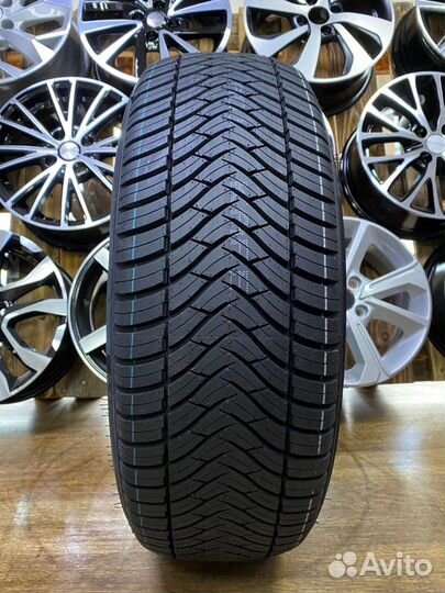 Triangle SeasonX TA01 215/55 R18 99V