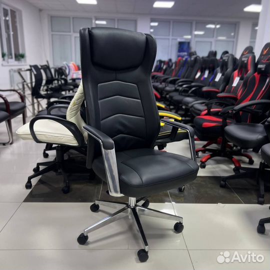 Кресло руководителя Everprof Parlament