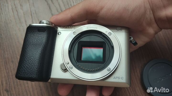 Беззеркальная камера Sony Alpha 6000