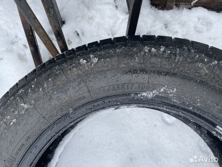 Yokohama 104ZR 225/65 R17