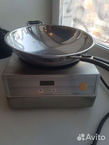 Индукционная плита Startood wok со сковородой