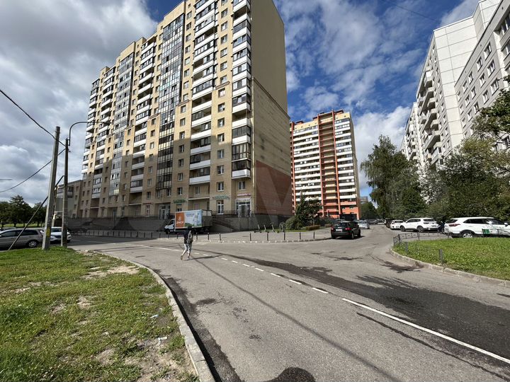 2-к. квартира, 78,3 м², 9/16 эт.