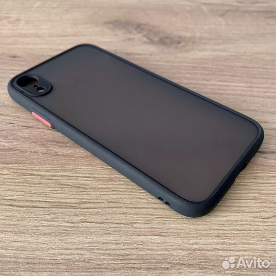 Чехол на iPhone XR прозрачный черный