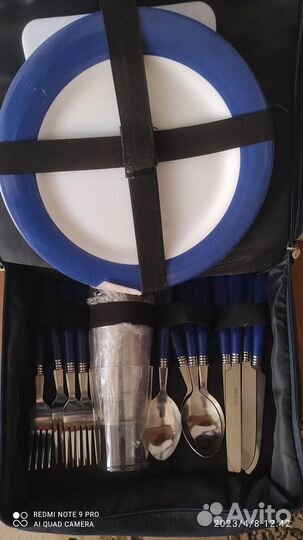 Чемоданчик с посудой для пикника на 4 персоны