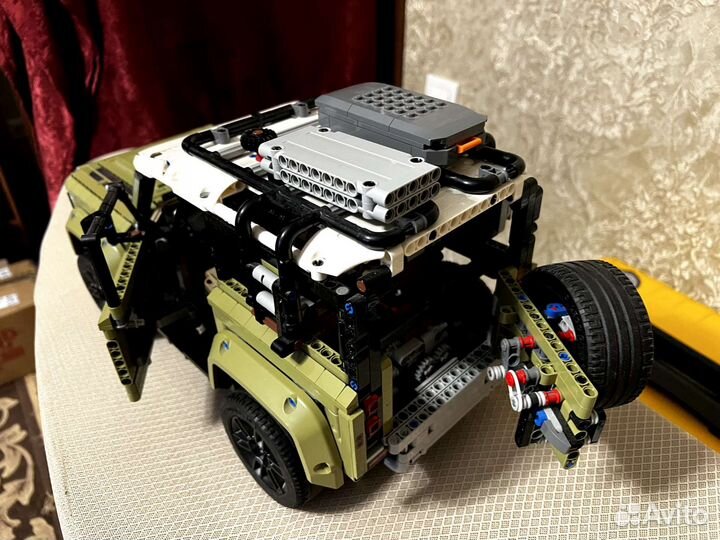 Lego Technic 42110 land rover defender