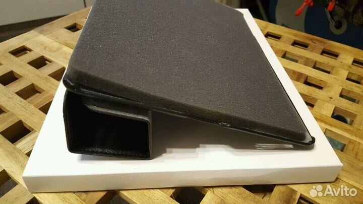 Чехол на iPad