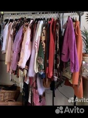 Много стильных и красивых женских вещей