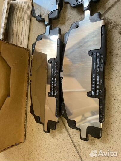 Комплект переднихи и задних колодок на Audi q7