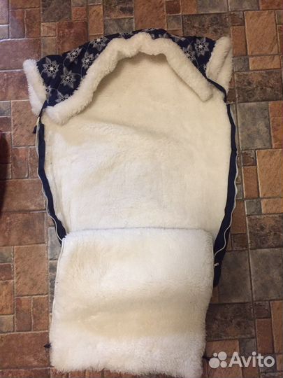 Зимний конверт в коляску из овчины