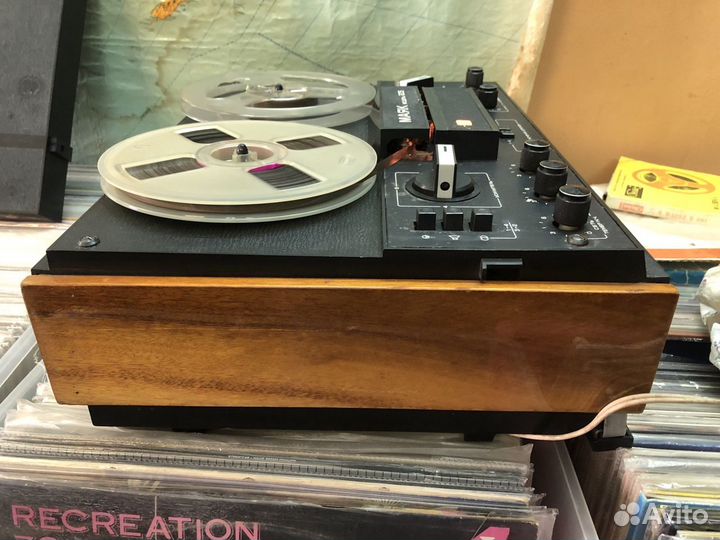 Катушечный магнитофон Маяк 205