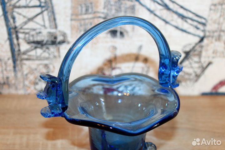 Ваза конфетница из цветного стекла