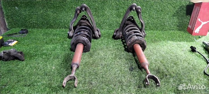 Передние стойки в сборе с рычагами Ауди а4 б5