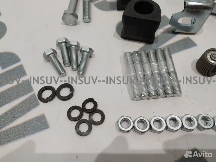 Комплект крепежа отвязки Нива(метизы+втулки+скобы)