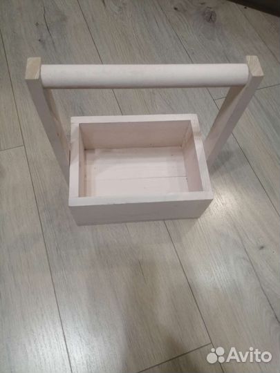 Деревянный ящичек для цветов